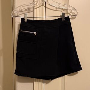 Elegant Black Women's Skorts with Zipper Detail